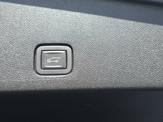 Certified 2024 Cadillac XT6 Premium Luxury AWD/4WD image 15