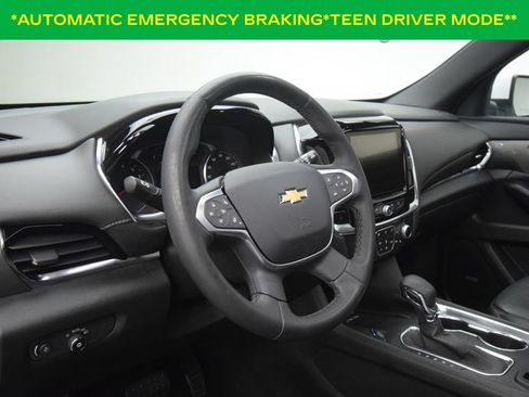 Used 2023 Chevrolet Traverse LT w/ LT Premium Package AWD/4WD image 16