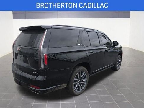 Certified 2024 Cadillac Escalade Sport Platinum w/ Heavy-Duty Trailer Package AWD/4WD image 5