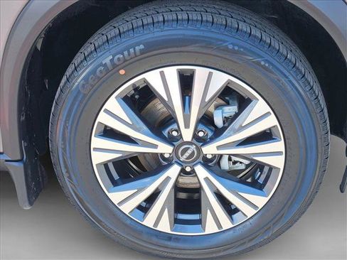 Used 2022 Nissan Rogue SV FWD image 20