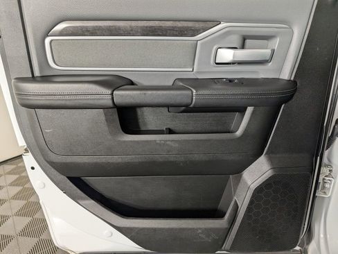 Certified 2022 RAM 2500 Big Horn image 31