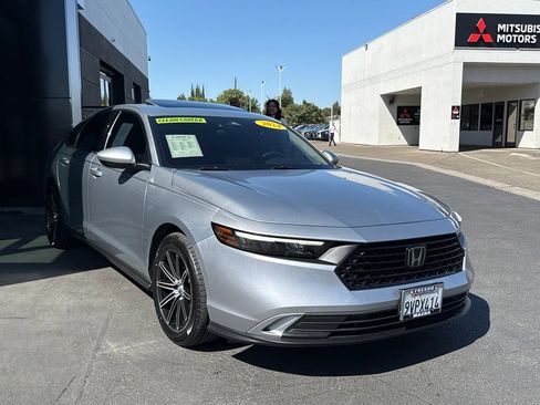 Used 2024 Honda Accord EX image 2