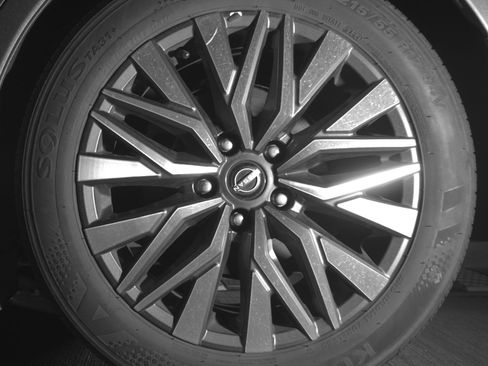 Used 2025 Nissan Altima 2.5 SV FWD image 14