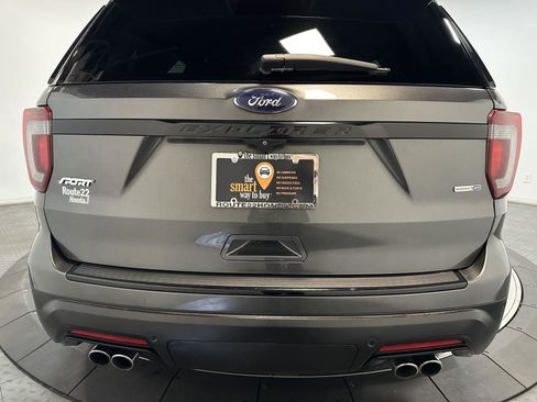 Used 2018 Ford Explorer Sport image 12