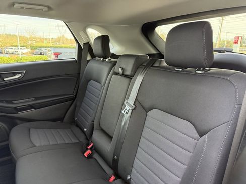 Used 2024 Ford Edge SE image 30