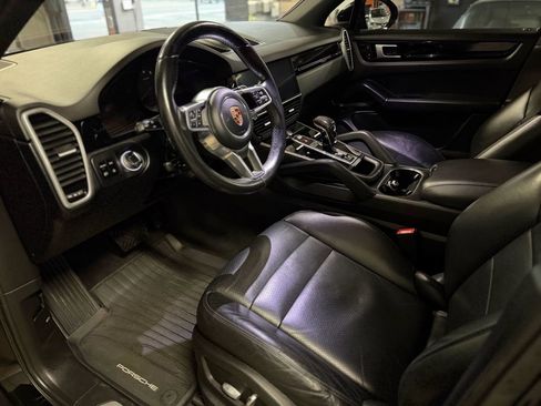 Used 2019 Porsche Cayenne AWD/4WD image 18