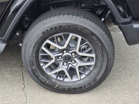 New 2025 Jeep Wrangler Sahara image 33