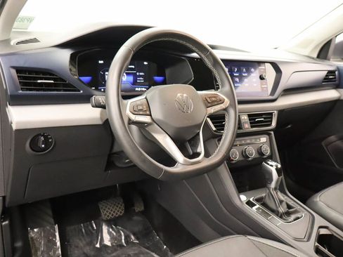 Used 2022 Volkswagen Taos SE FWD image 14