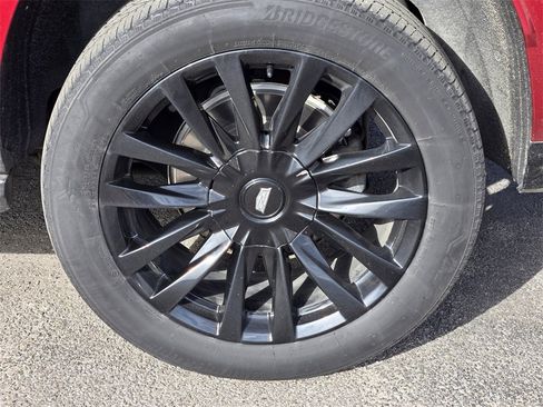 Used 2023 Cadillac Escalade ESV Premium Luxury image 8