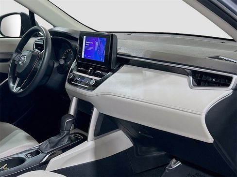 Used 2023 Toyota Corolla Cross LE image 25