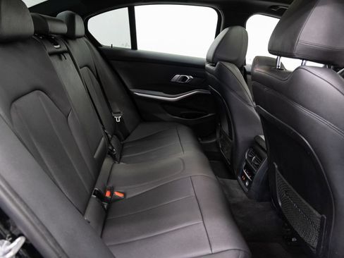 Used 2019 BMW 330i Sedan w/ Convenience Package RWD image 15