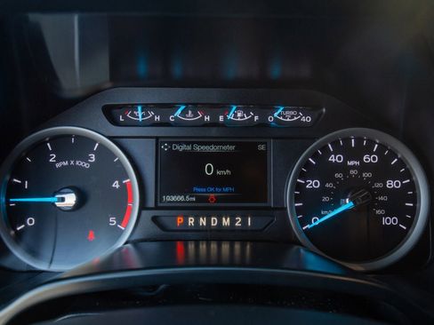 Used 2018 Ford F250 XLT w/ XLT Value Package image 23