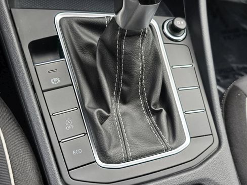 Used 2025 Volkswagen Jetta Sport FWD image 11