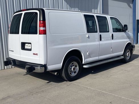 Used 2024 GMC Savana 2500 w/ Driver Convenience Package RWD image 5