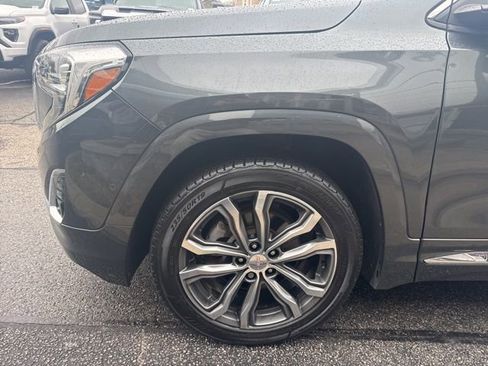 Used 2019 GMC Terrain Denali w/ Advanced Safety Package AWD/4WD image 4