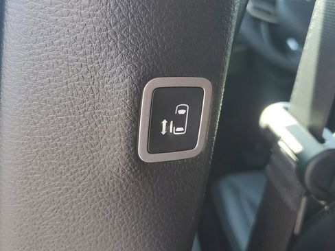 New 2026 Chrysler Pacifica Select image 15