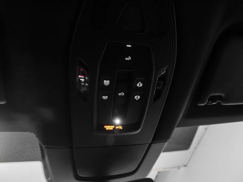 Used 2025 Porsche Macan Electric image 37