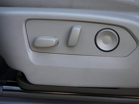 New 2026 GMC Sierra 1500 SLT image 24