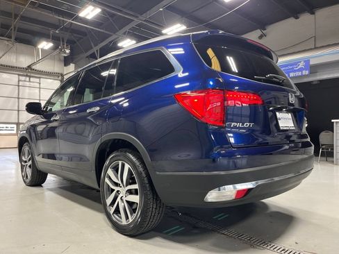 Used 2017 Honda Pilot Touring image 5