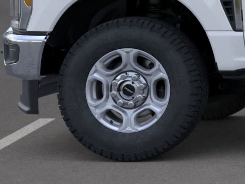 New 2026 Ford F250 XLT AWD/4WD image 19