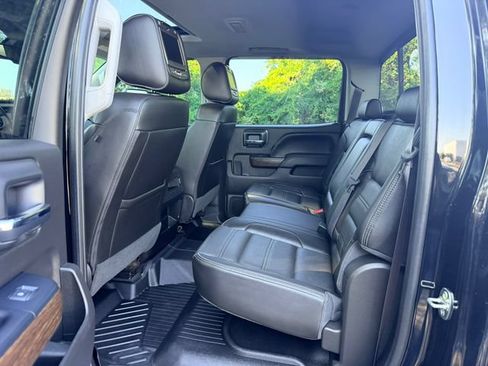 Used 2017 GMC Sierra 2500 Denali w/ Duramax Plus Package AWD/4WD image 16