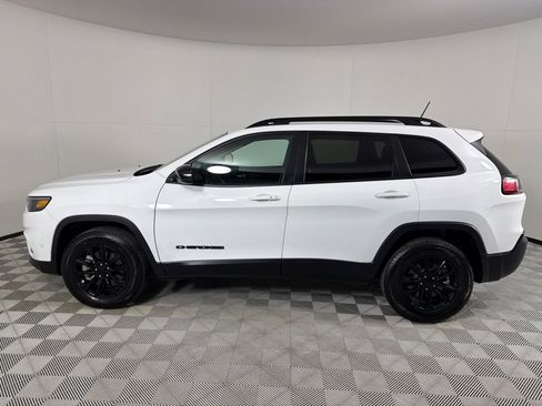 Used 2023 Jeep Cherokee Altitude Lux image 8
