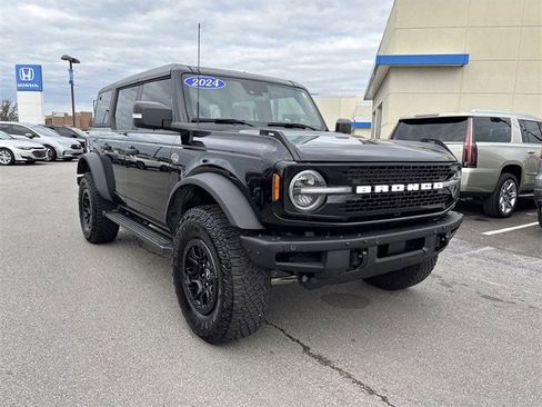 Used 2024 Ford Bronco Wildtrak image 7