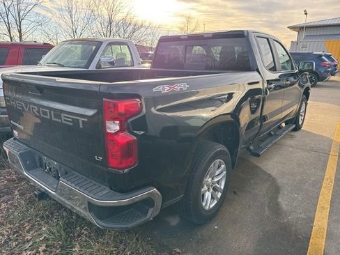Used 2021 Chevrolet Silverado 1500 LT w/ Convenience Package II image 3