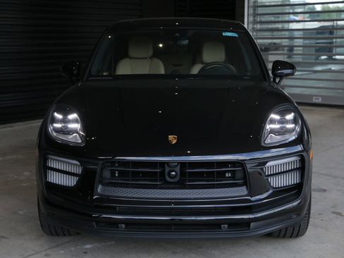 New 2025 Porsche Macan S image 6