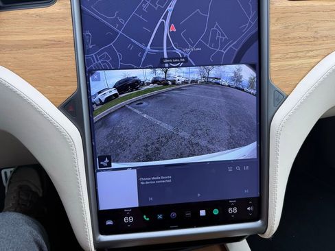 Used 2021 Tesla Model S Performance image 26