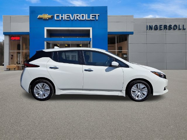 Used 2025 Nissan Leaf S FWD image 27
