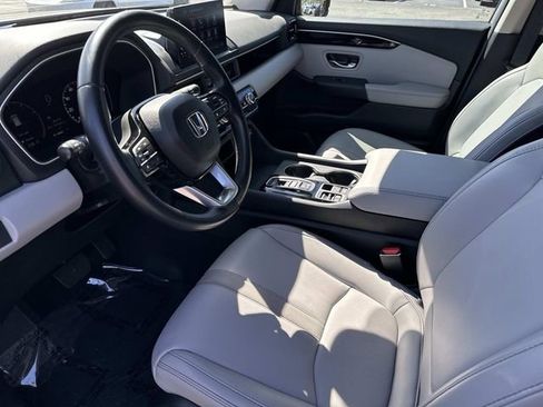 Certified 2025 Honda Pilot EX-L image 23