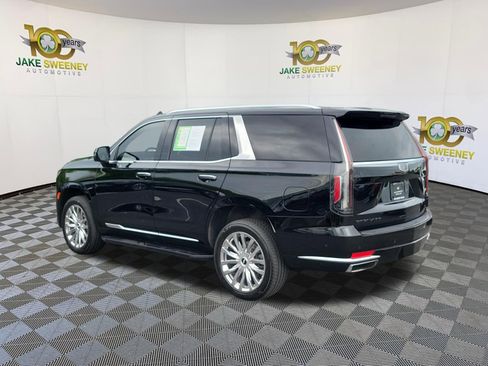 Used 2021 Cadillac Escalade Premium Luxury AWD/4WD image 4