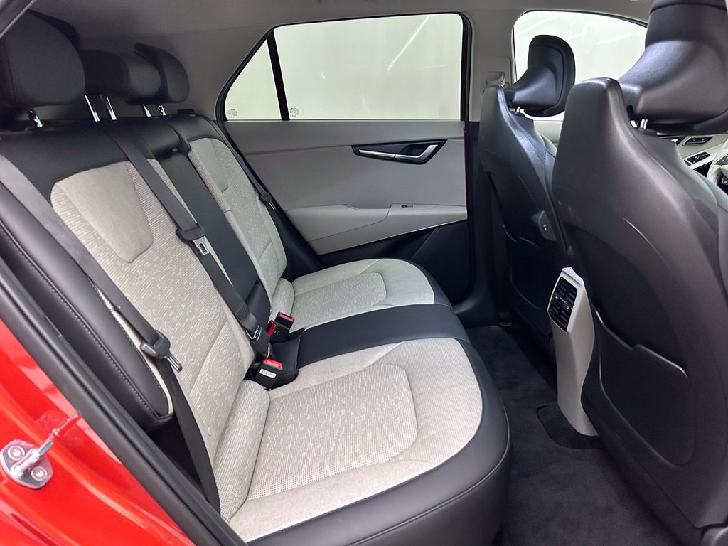 Used 2023 Kia Niro Wave FWD image 15