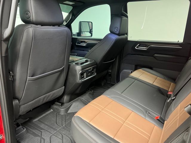 Used 2025 Chevrolet Silverado 3500 High Country w/ High Country Premium Package AWD/4WD image 44