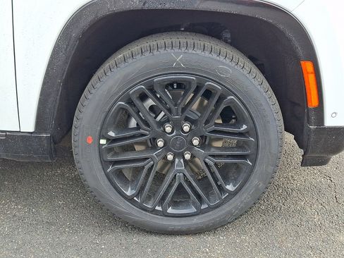 New 2026 Jeep Grand Wagoneer Limited image 8