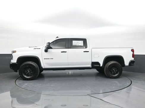 New 2026 Chevrolet Silverado 2500 ZR2 w/ LPO, Dark Essentials Package image 9