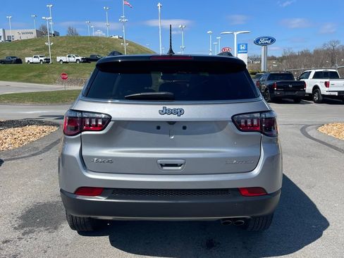 Certified 2022 Jeep Compass Limited w/ Sun and Sound Group image 5