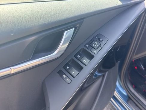 Used 2023 Kia Niro Wind w/ Wind Preserve Package FWD image 17