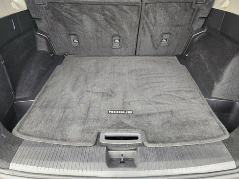 Used 2023 Nissan Rogue SV image 26