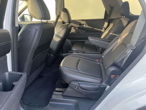 Used 2024 Nissan Pathfinder SL w/ SL Premium Package image 12