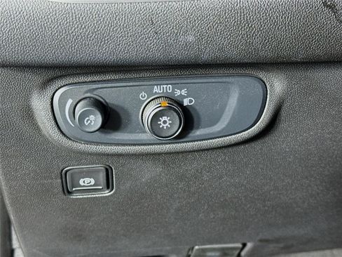 Certified 2024 GMC Terrain SLE w/ Driver Convenience Package FWD image 10