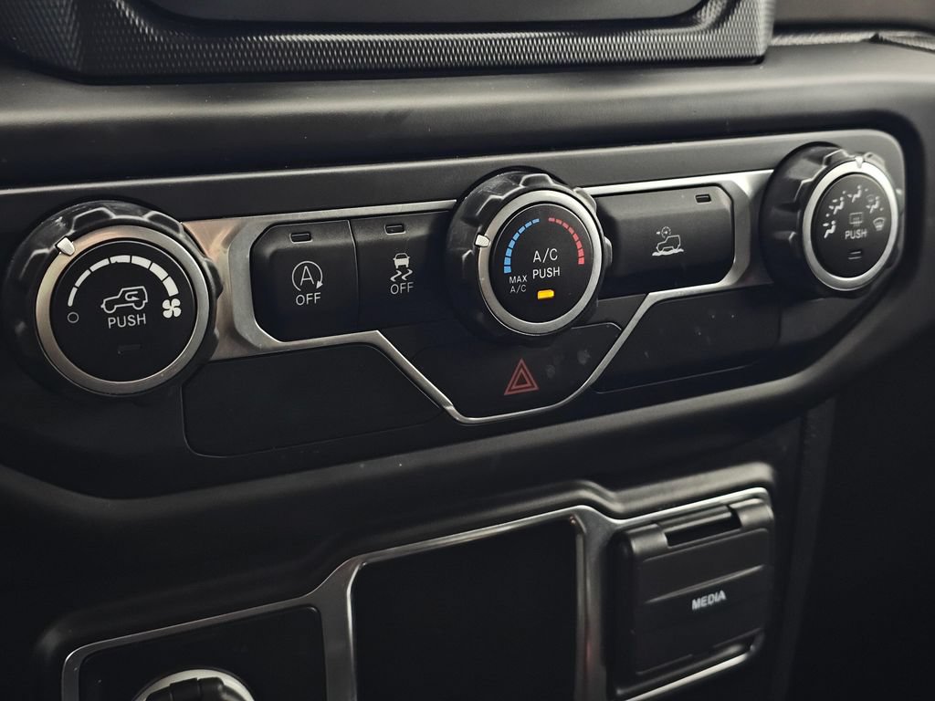 Used 2021 Jeep Wrangler Unlimited Sport AWD/4WD image 29