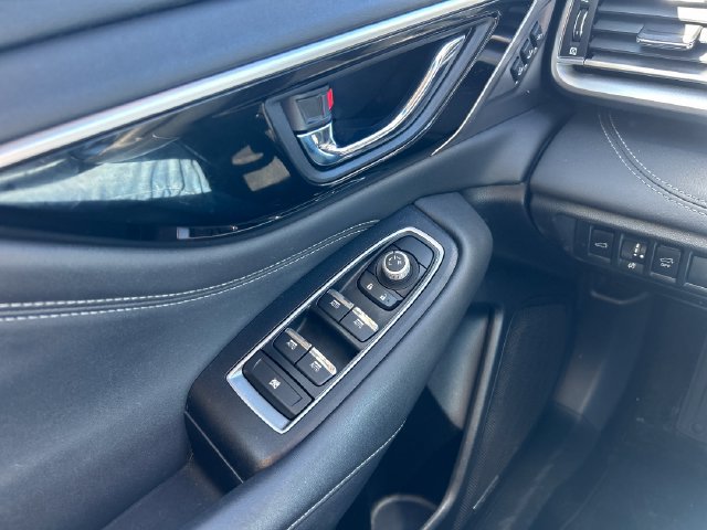 Used 2020 Subaru Outback Limited AWD/4WD image 12