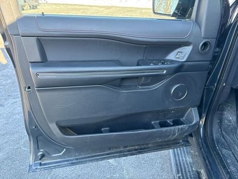 Used 2023 Ford Expedition Max Limited image 18