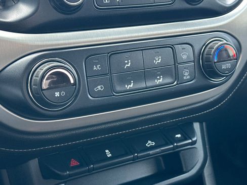 Used 2020 GMC Canyon SLE w/ Elevation Edition image 20