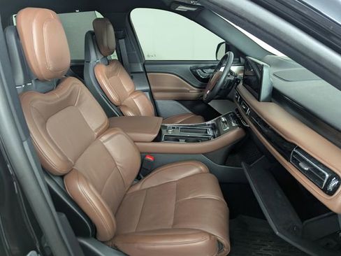 Used 2025 Lincoln Aviator Reserve w/ Equipment Group 201A image 24