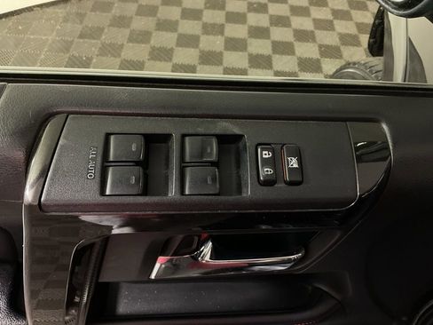Used 2018 Toyota 4Runner TRD Off-Road AWD/4WD image 21