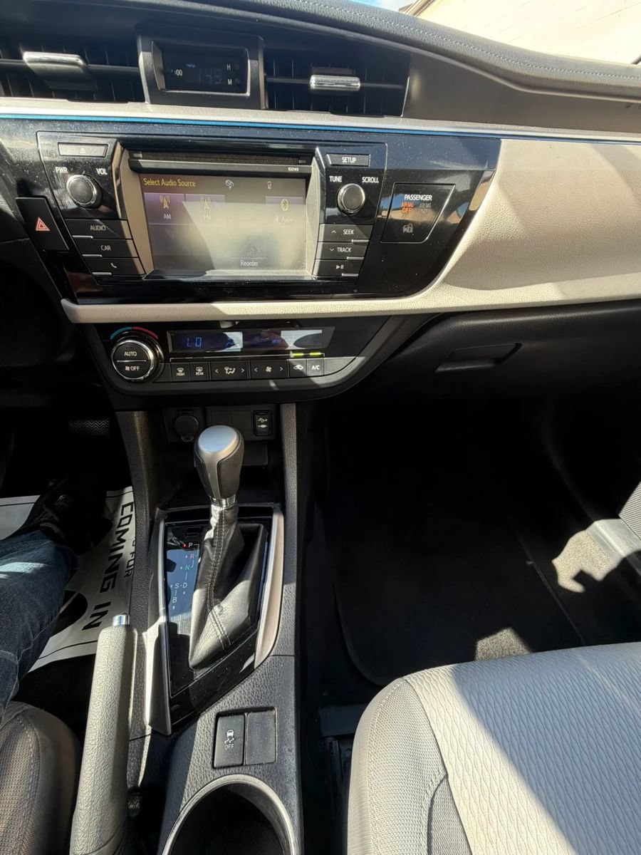 Used 2014 Toyota Corolla LE FWD image 15
