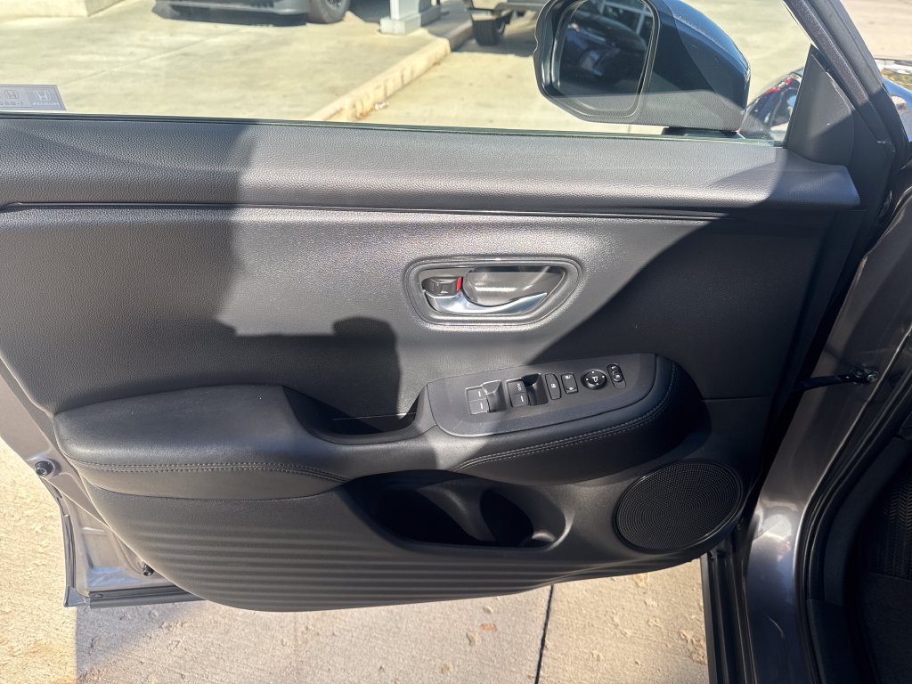 Used 2024 Honda HR-V LX image 10